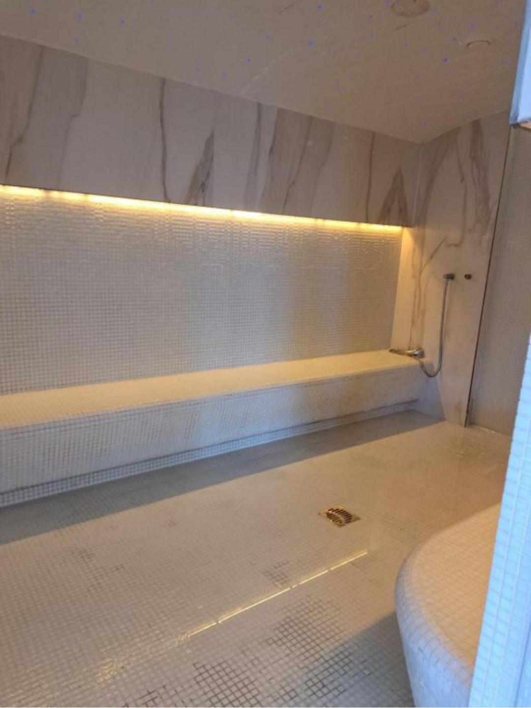 Luxury Suite Alezzi Beach Apartment Piscina Incalzita Sauna Jacuzzi Parking Năvodari Esterno foto