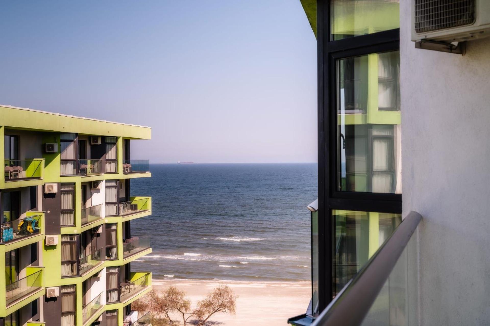 Luxury Suite Alezzi Beach Apartment Piscina Incalzita Sauna Jacuzzi Parking Năvodari Esterno foto